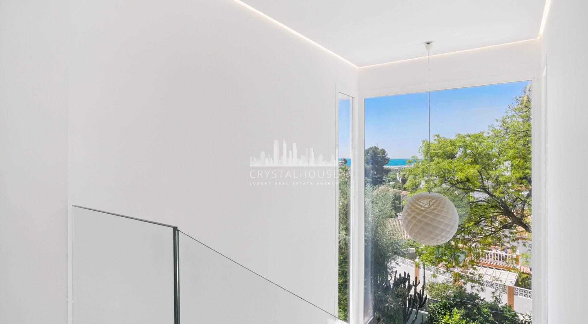 Modern, south facing six bedroom villa with sea views located in Nueva Andalucia, Marbella