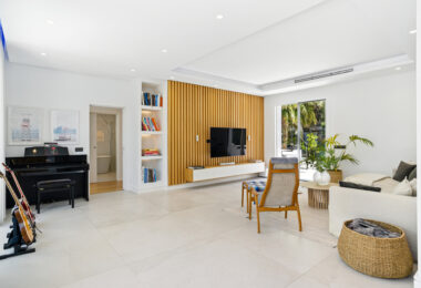 Modern, south facing six bedroom villa with sea views located in Nueva Andalucia, Marbella