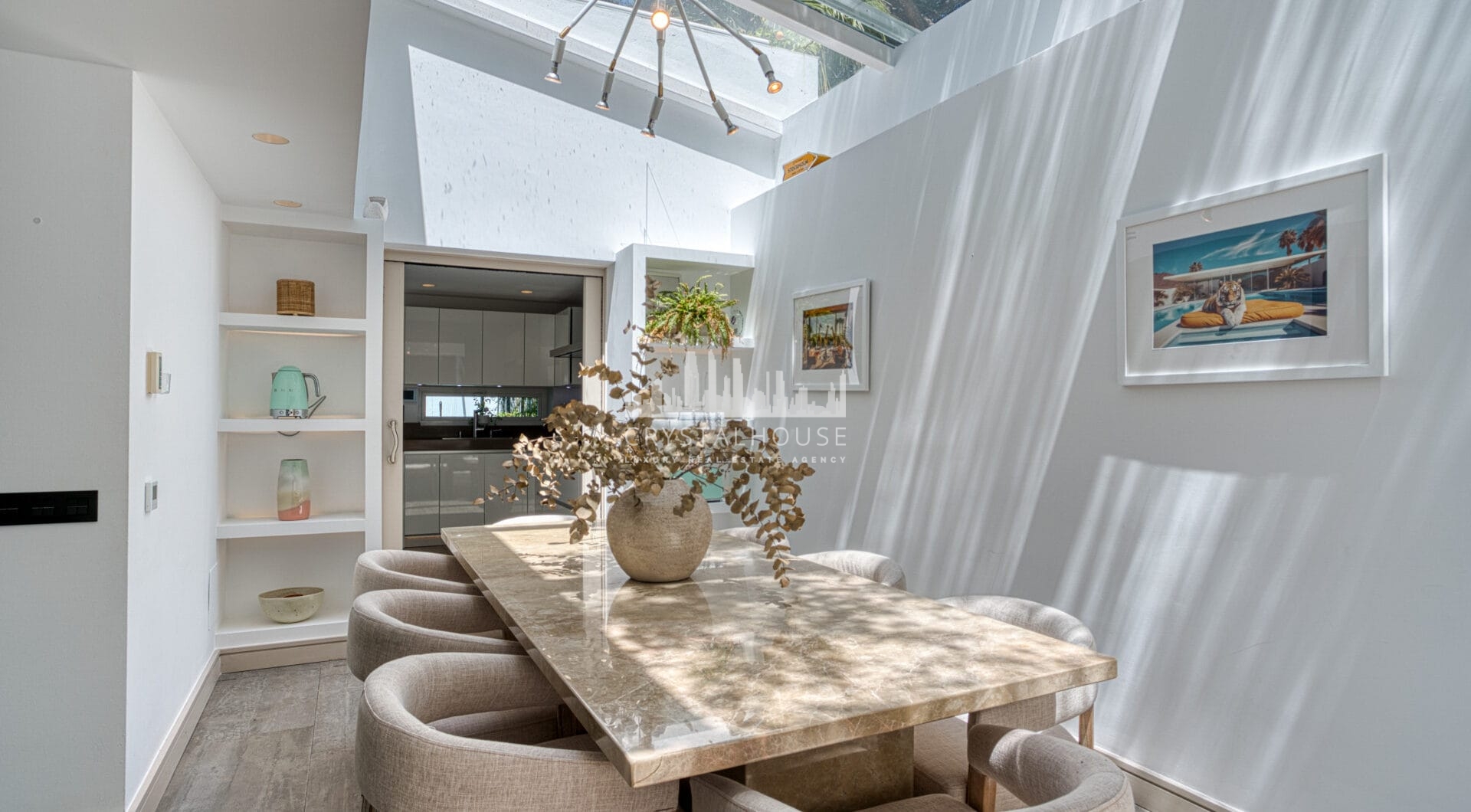 Modern, south facing six bedroom villa with sea views located in Nueva Andalucia, Marbella