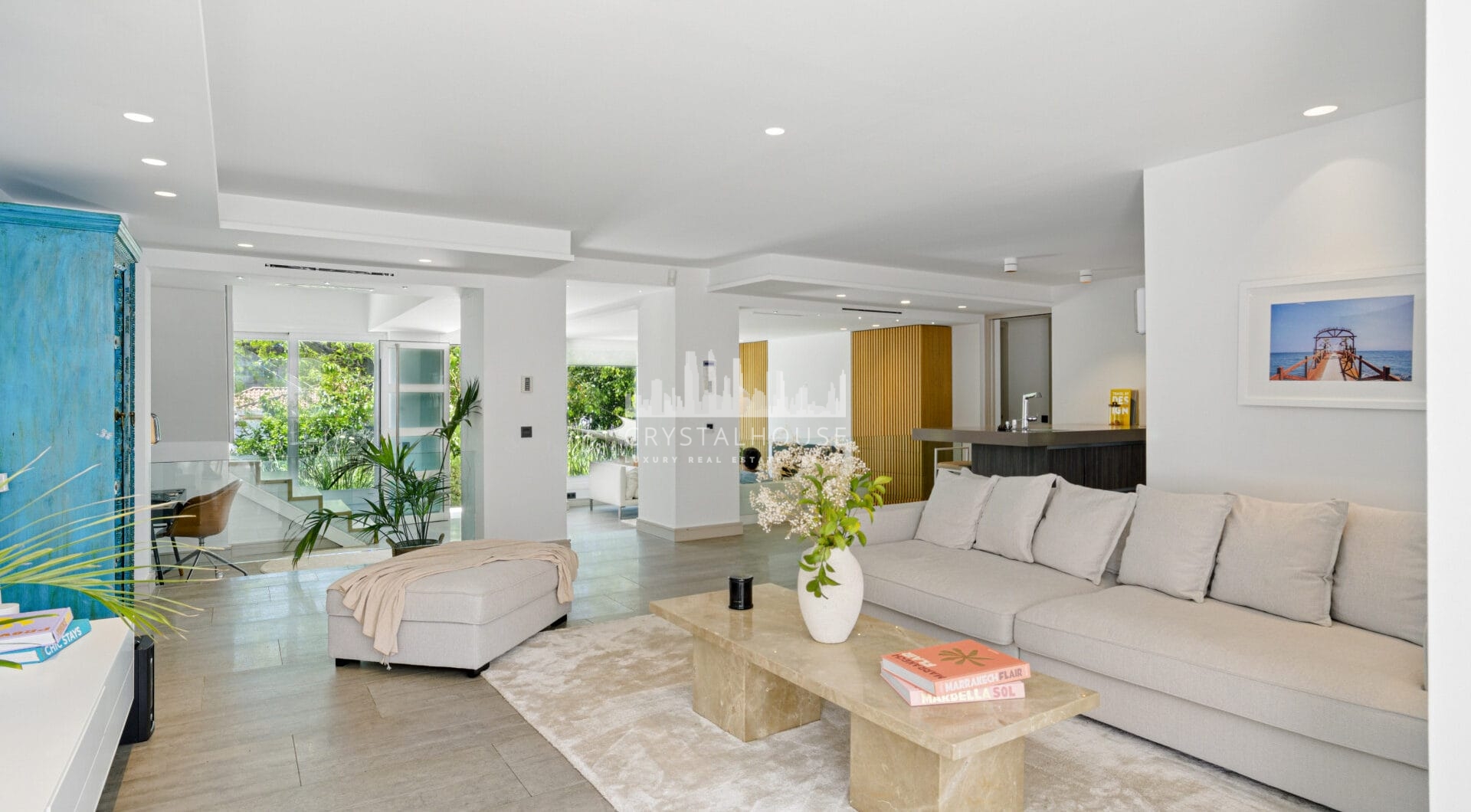 Modern, south facing six bedroom villa with sea views located in Nueva Andalucia, Marbella