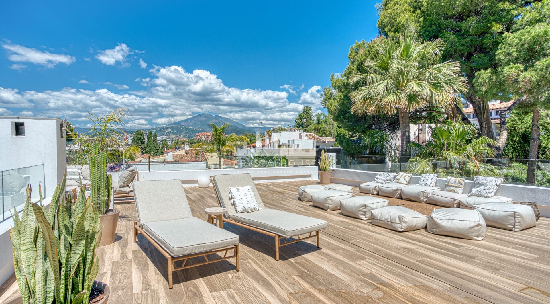 Modern, south facing six bedroom villa with sea views located in Nueva Andalucia, Marbella