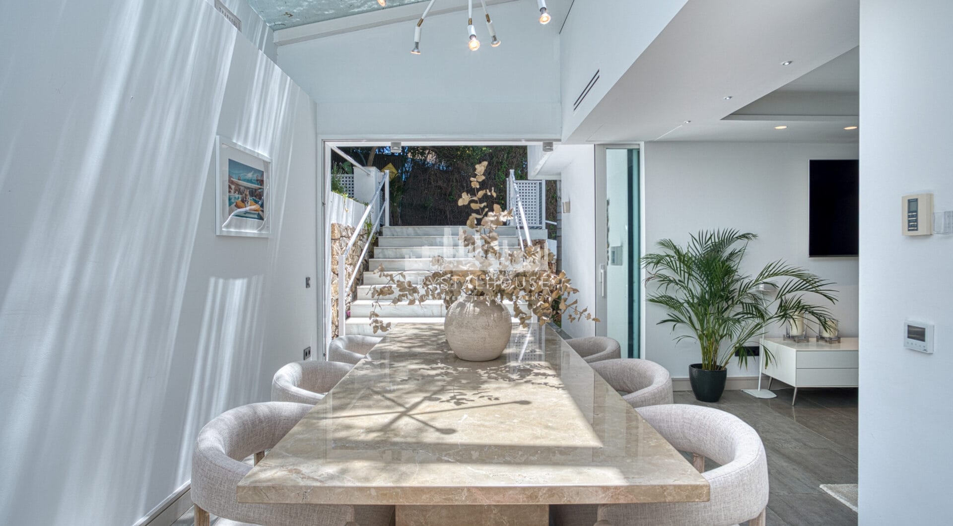 Modern, south facing six bedroom villa with sea views located in Nueva Andalucia, Marbella