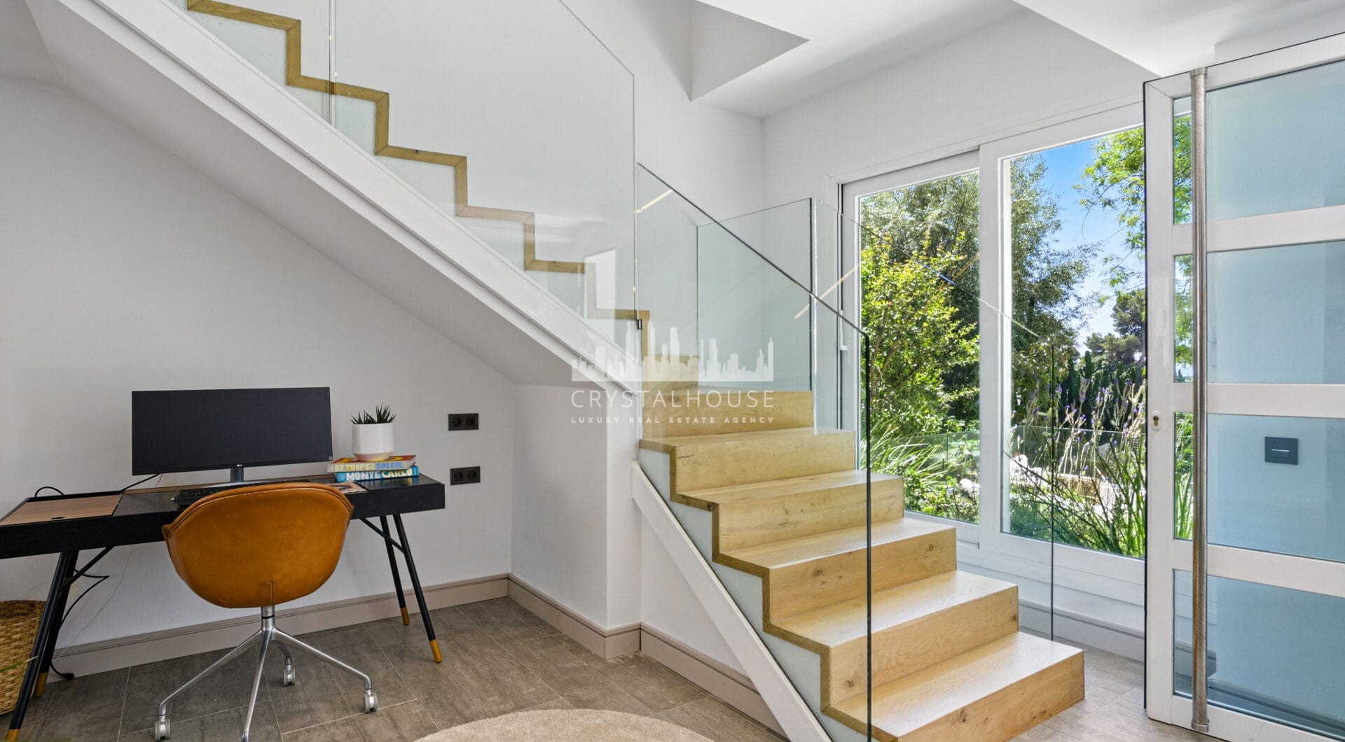 Modern, south facing six bedroom villa with sea views located in Nueva Andalucia, Marbella
