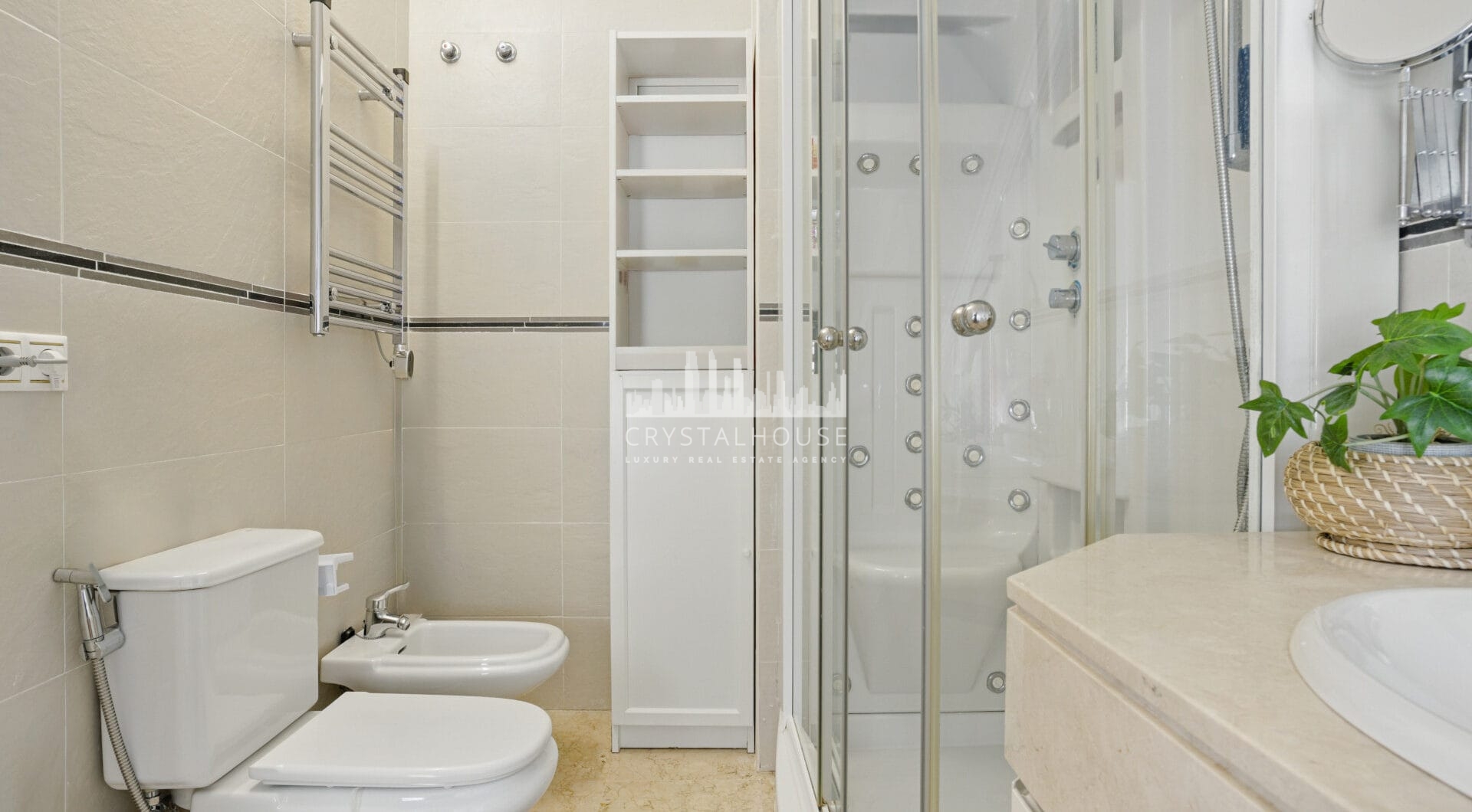 Four bedroom beautifully reformed south facing townhouse in a gated residential community in Calahonda