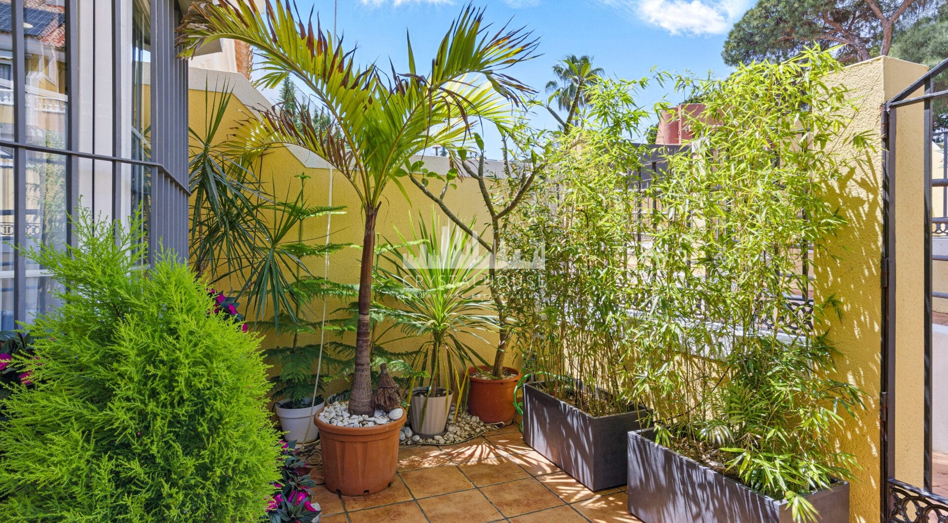 Four bedroom beautifully reformed south facing townhouse in a gated residential community in Calahonda
