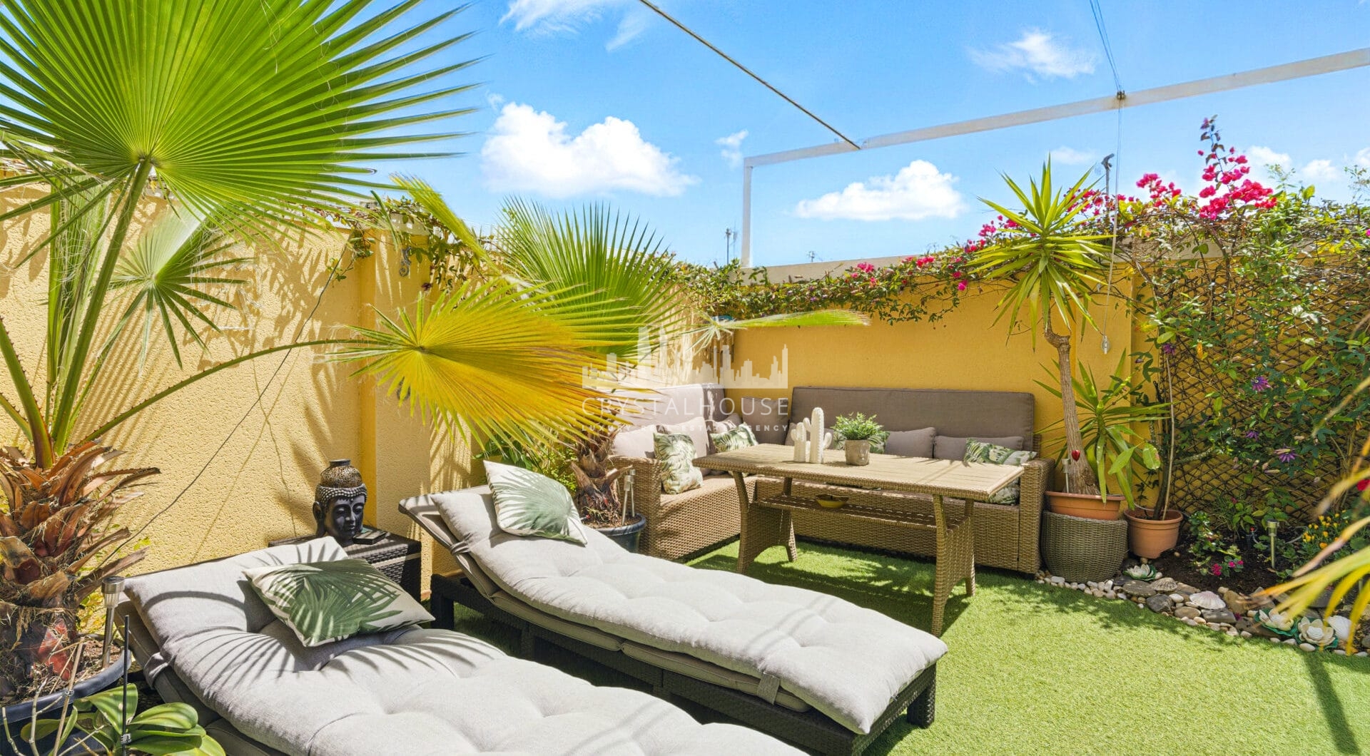 Four bedroom beautifully reformed south facing townhouse in a gated residential community in Calahonda