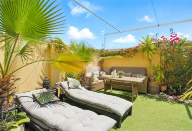 Four bedroom beautifully reformed south facing townhouse in a gated residential community in Calahonda