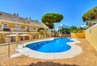 Four bedroom beautifully reformed south facing townhouse in a gated residential community in Calahonda