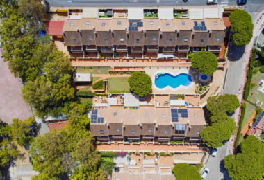 Four bedroom beautifully reformed south facing townhouse in a gated residential community in Calahonda