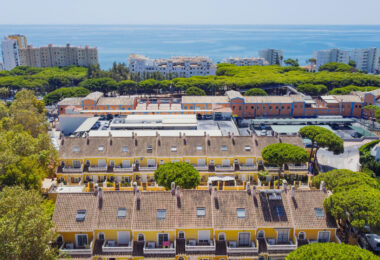 Four bedroom beautifully reformed south facing townhouse in a gated residential community in Calahonda