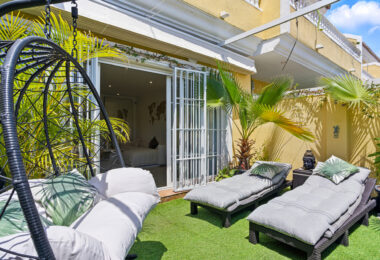 Four bedroom beautifully reformed south facing townhouse in a gated residential community in Calahonda