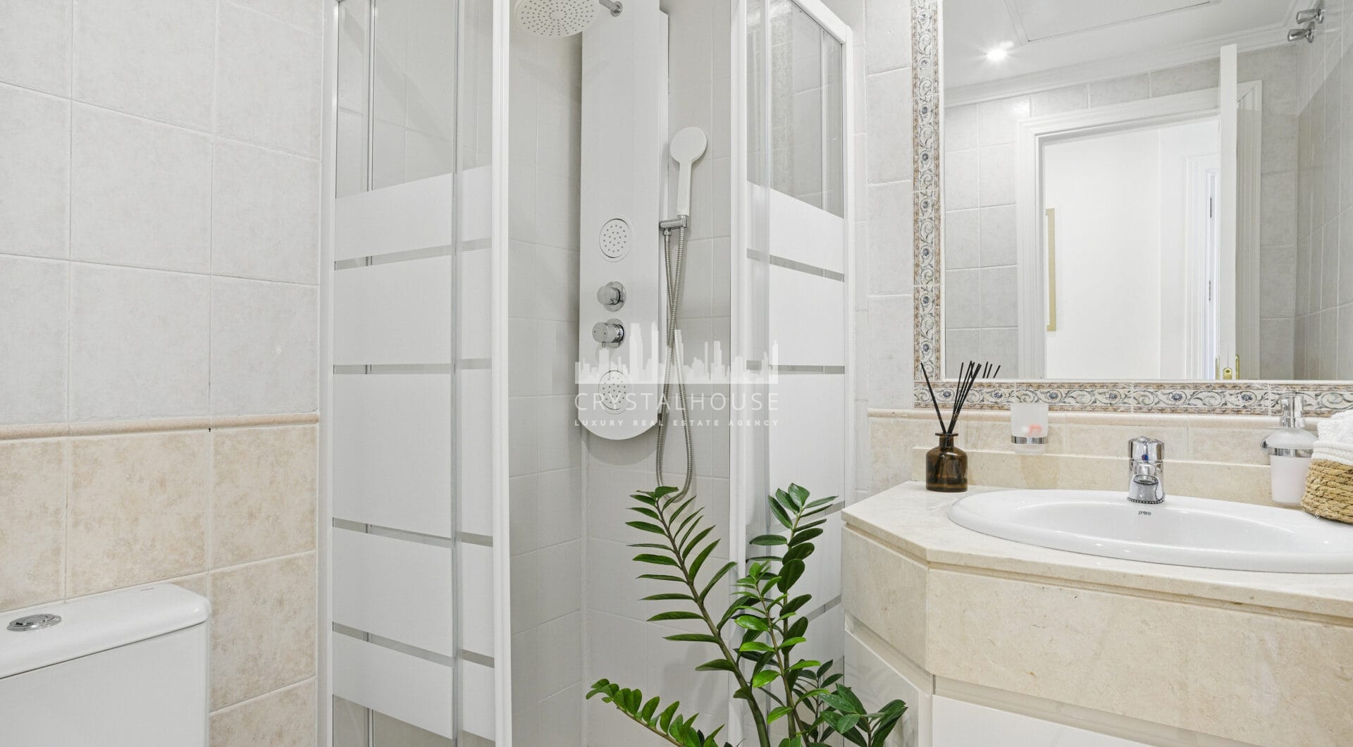 Four bedroom beautifully reformed south facing townhouse in a gated residential community in Calahonda