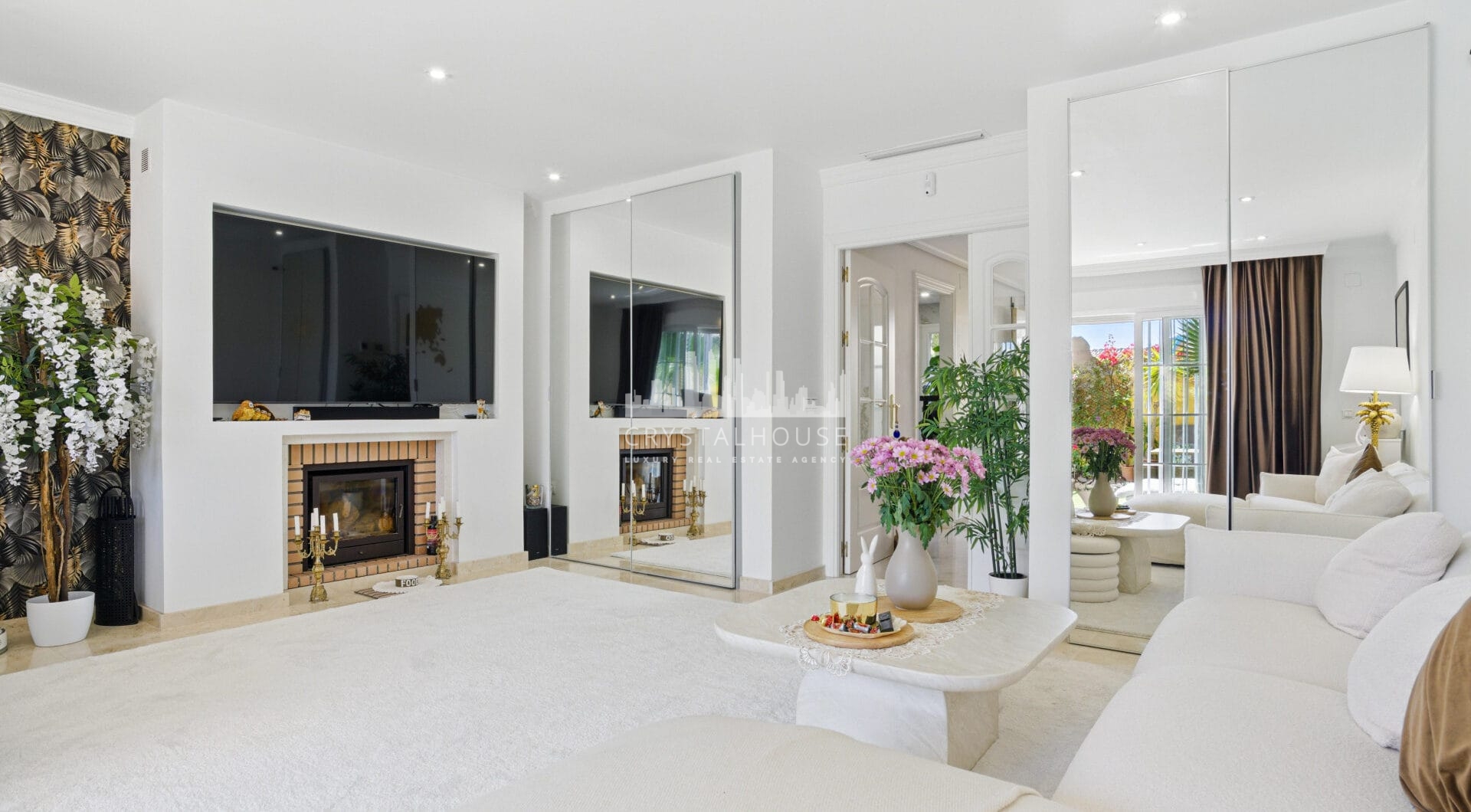 Four bedroom beautifully reformed south facing townhouse in a gated residential community in Calahonda