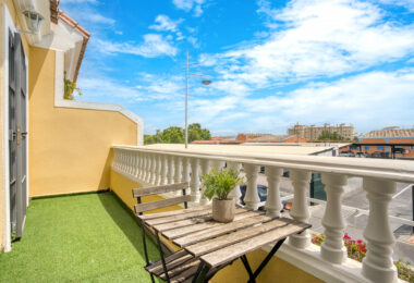 Four bedroom beautifully reformed south facing townhouse in a gated residential community in Calahonda