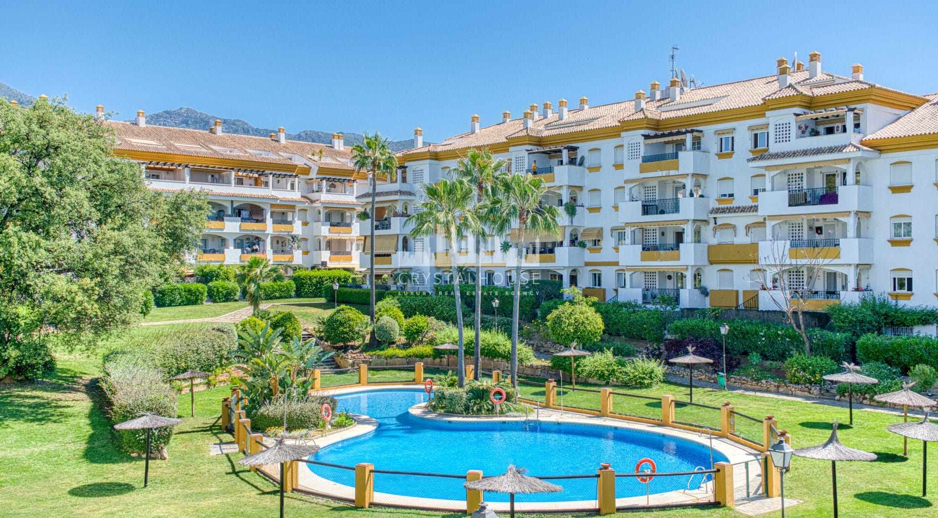 Prime position, three bedroom, south facing corner apartment with sea views, located in the sought-after community of Pinos de Nagüeles, on Marbella´sGolden Mile
