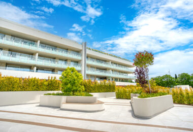 Stylish, three bedroom apartment located in a newly built gated community of San Pedro playa