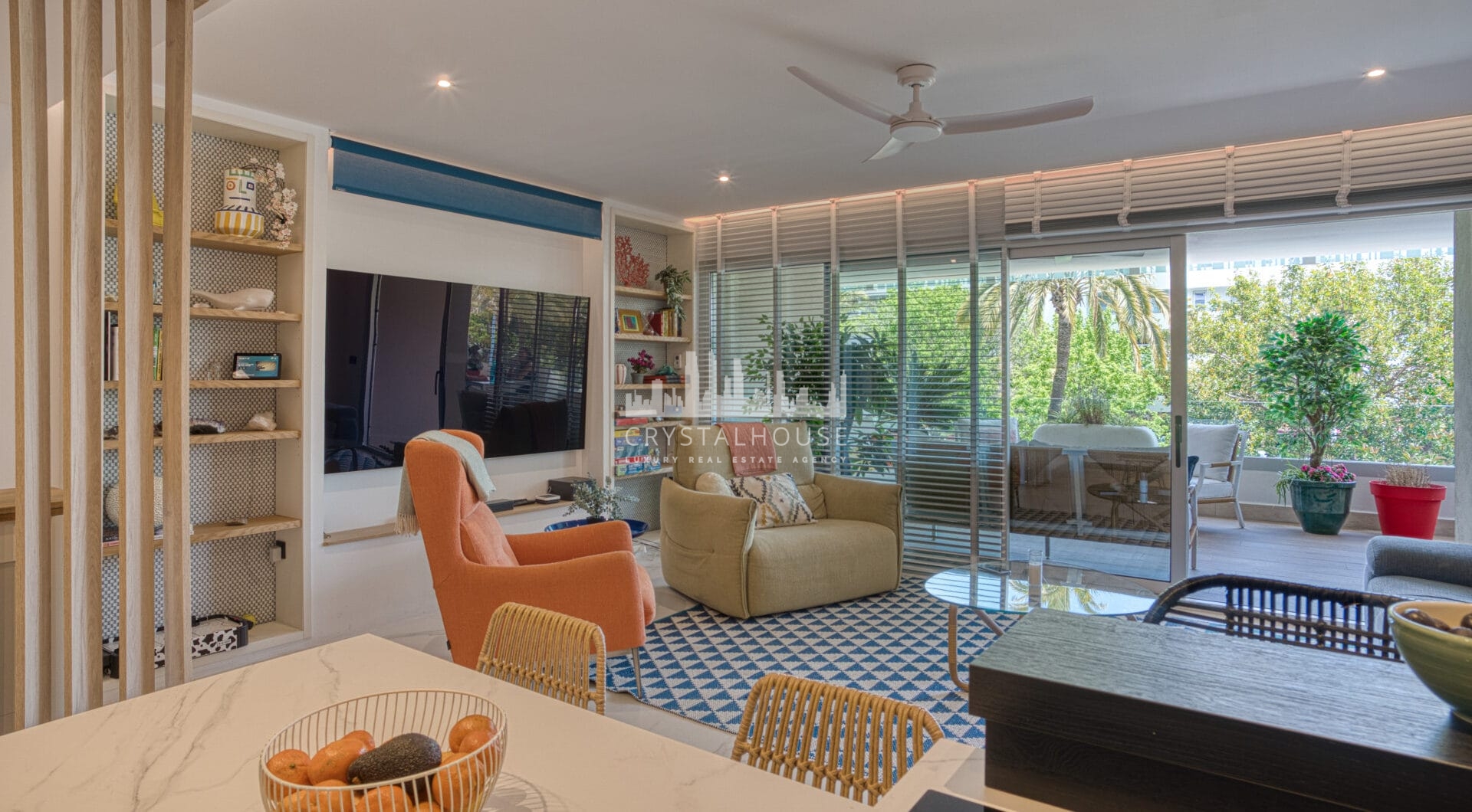 Stylish, three bedroom apartment located in a newly built gated community of San Pedro playa