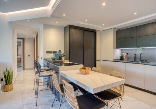 Stylish, three bedroom apartment located in a newly built gated community of San Pedro playa
