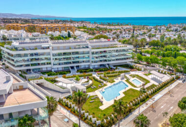Stylish, three bedroom apartment located in a newly built gated community of San Pedro playa