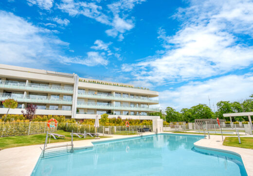 Stylish, three bedroom apartment located in a newly built gated community of San Pedro playa
