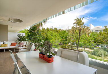 Stylish, three bedroom apartment located in a newly built gated community of San Pedro playa