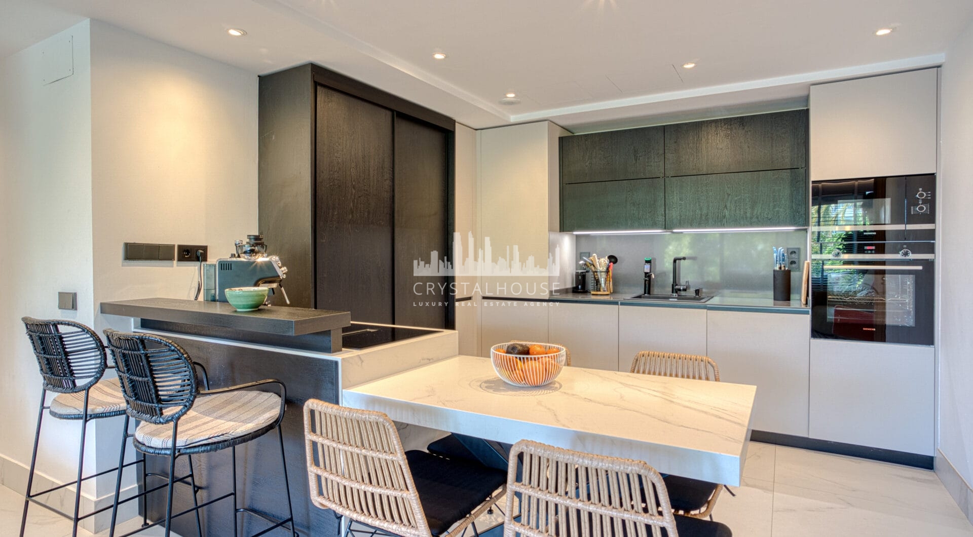Stylish, three bedroom apartment located in a newly built gated community of San Pedro playa
