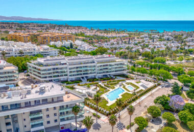 Stylish, three bedroom apartment located in a newly built gated community of San Pedro playa