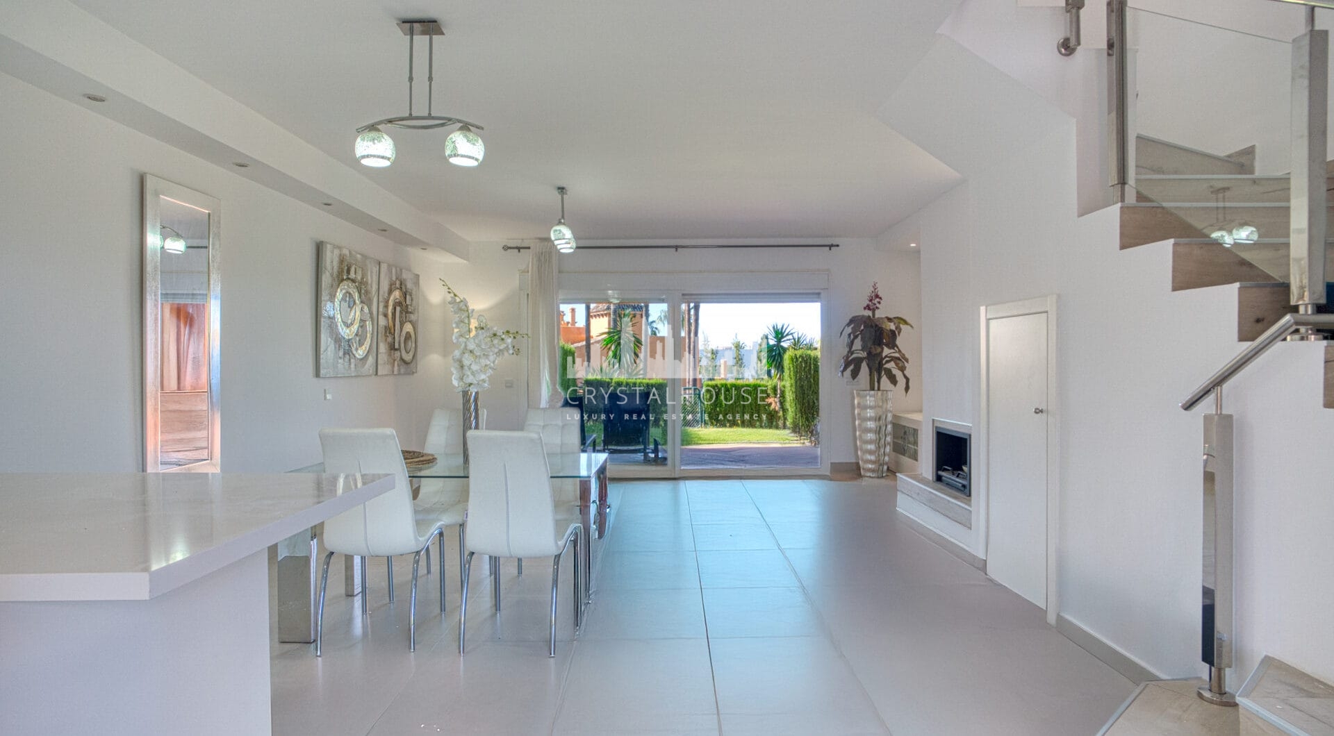 Superb three bedroom, south facing townhouse in Paraiso Bellevue, in El Paraiso on the New Golden Mile