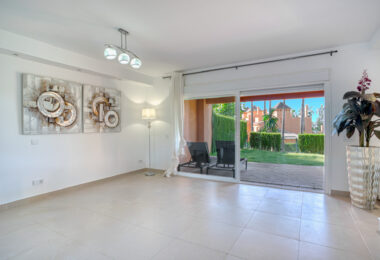 Superb three bedroom, south facing townhouse in Paraiso Bellevue, in El Paraiso on the New Golden Mile
