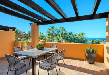 Superb three bedroom, south facing townhouse in Paraiso Bellevue, in El Paraiso on the New Golden Mile