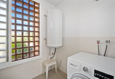 Superb three bedroom, south facing townhouse in Paraiso Bellevue, in El Paraiso on the New Golden Mile