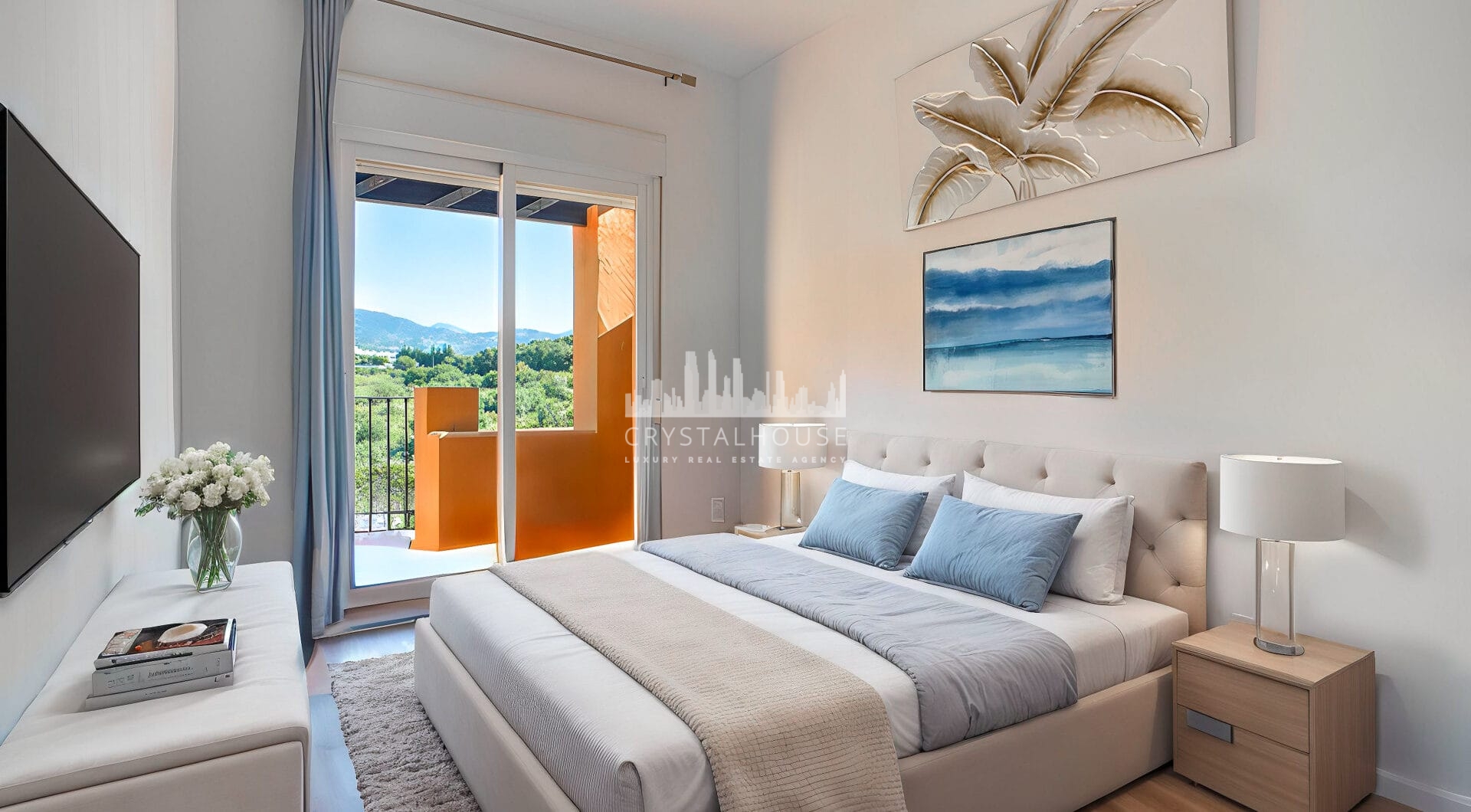 Superb three bedroom, south facing townhouse in Paraiso Bellevue, in El Paraiso on the New Golden Mile