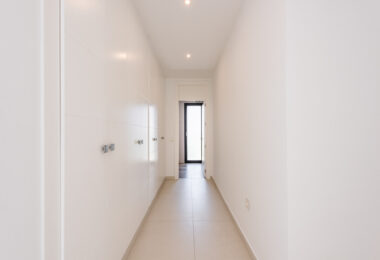 Spacious Contemporary Villa in the Heart of the Golden Triangle!
