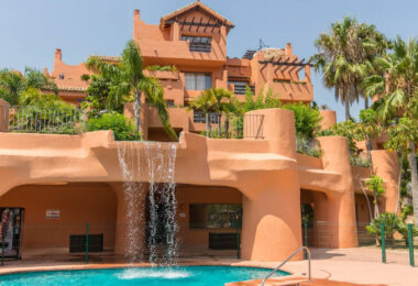 2 BEDROOM, 2 BATHROOM nicly decorated apartment in Sotoserena