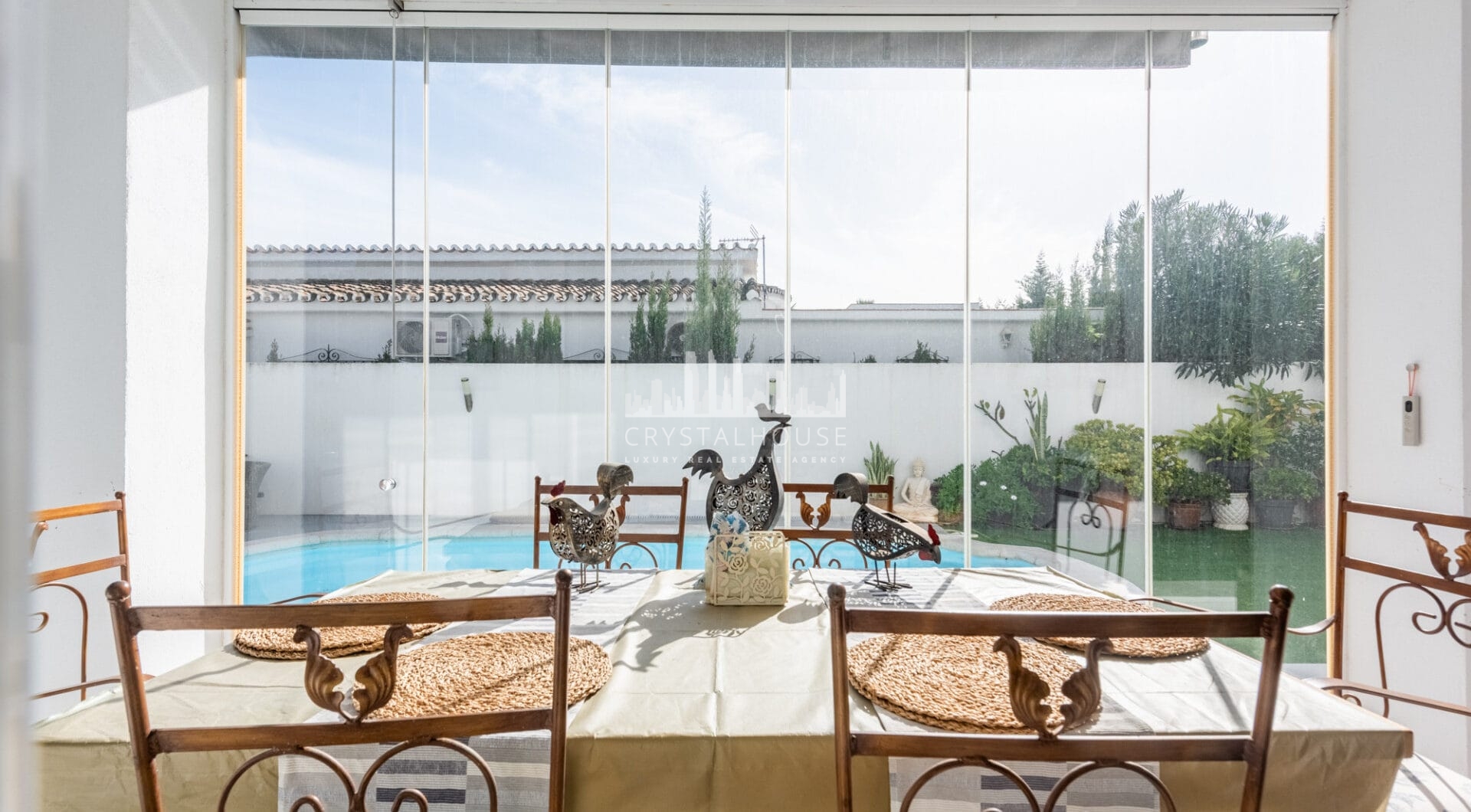 Modern Beachside Villa with Sea Views – New Golden Mile, Estepona