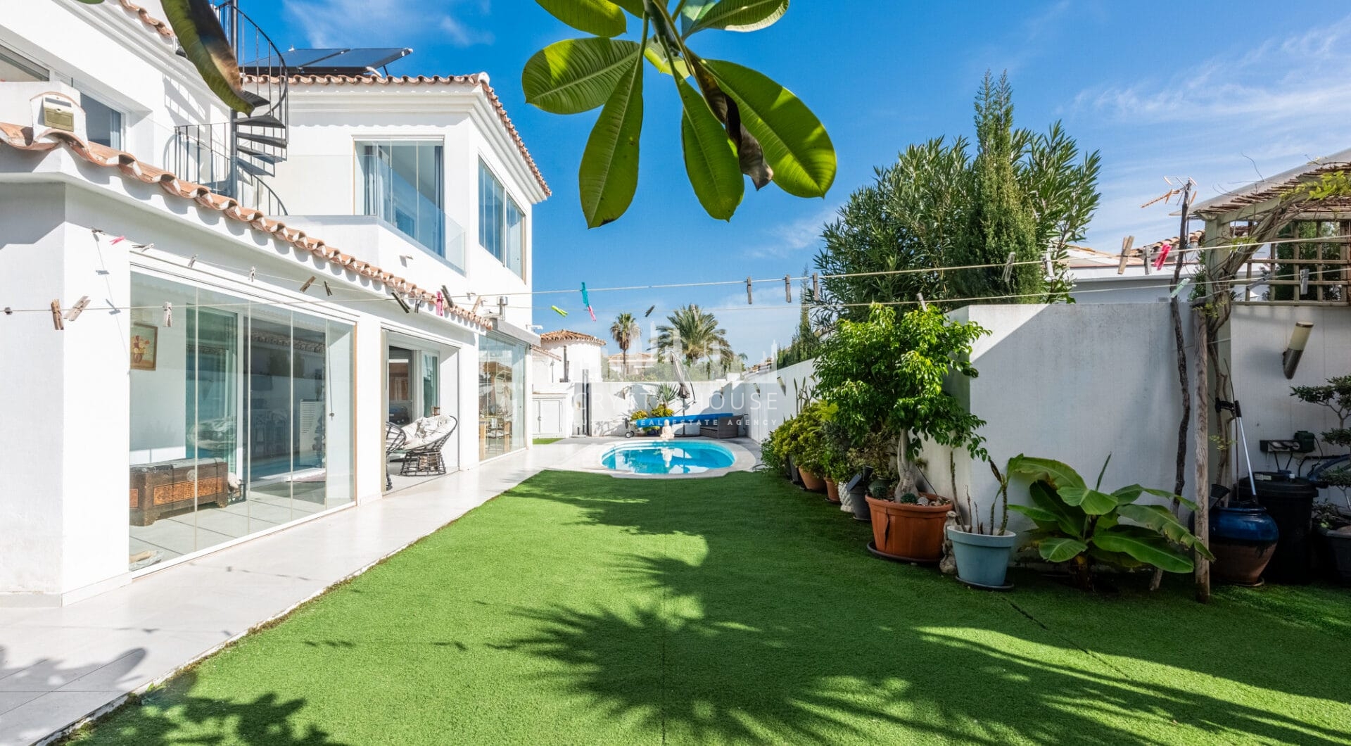 Modern Beachside Villa with Sea Views – New Golden Mile, Estepona