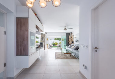 Modern Beachside Villa with Sea Views – New Golden Mile, Estepona