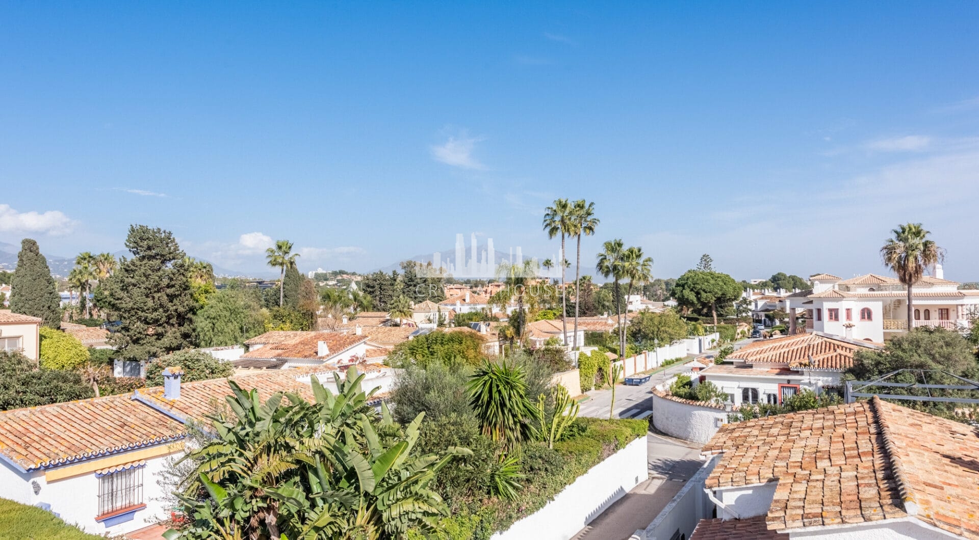 Modern Beachside Villa with Sea Views – New Golden Mile, Estepona