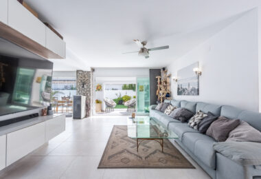 Modern Beachside Villa with Sea Views – New Golden Mile, Estepona
