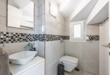 Modern Beachside Villa with Sea Views – New Golden Mile, Estepona