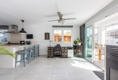 Modern Beachside Villa with Sea Views – New Golden Mile, Estepona