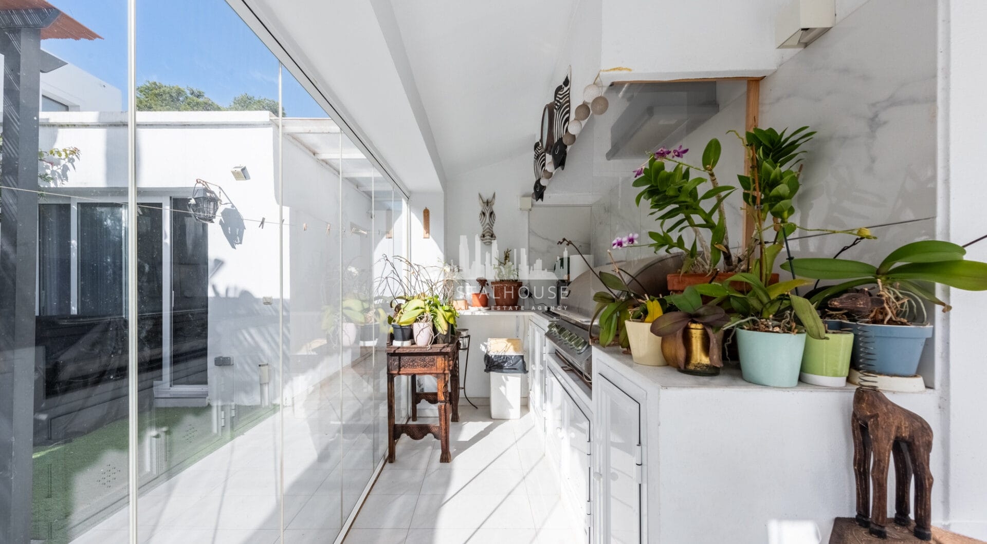 Modern Beachside Villa with Sea Views – New Golden Mile, Estepona