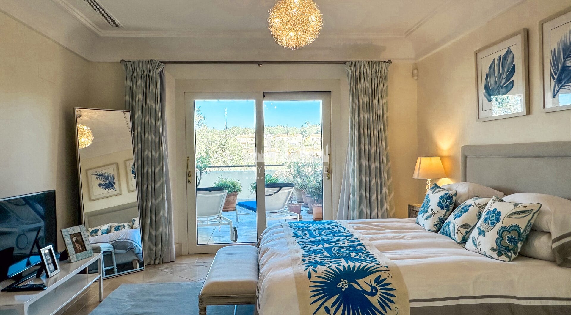 Duplex Penthouse for Sale in Valgrande, Sotogrande – South-East Facing with Large Terraces and Maximum Privacy