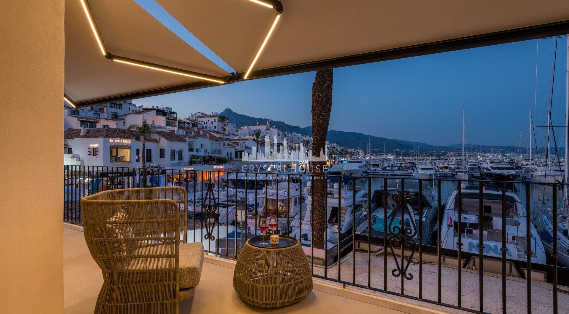 Luxury Renovated Frontline Apartment with Panoramic Views in Benabola, Puerto Banús