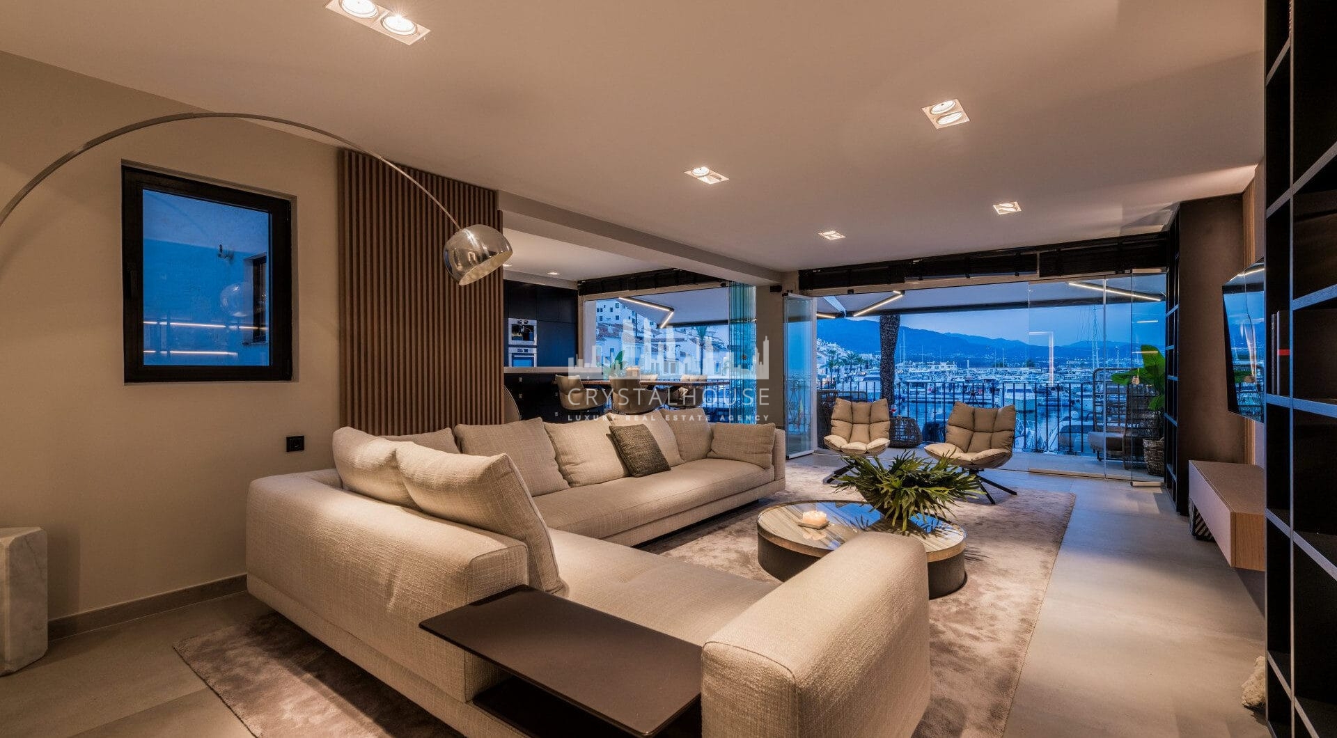 Luxury Renovated Frontline Apartment with Panoramic Views in Benabola, Puerto Banús