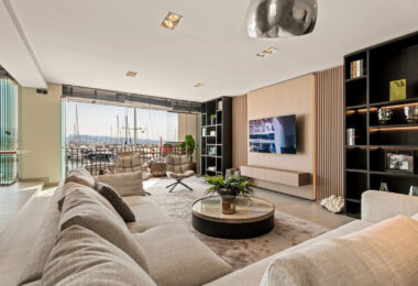 Luxury Renovated Frontline Apartment with Panoramic Views in Benabola, Puerto Banús