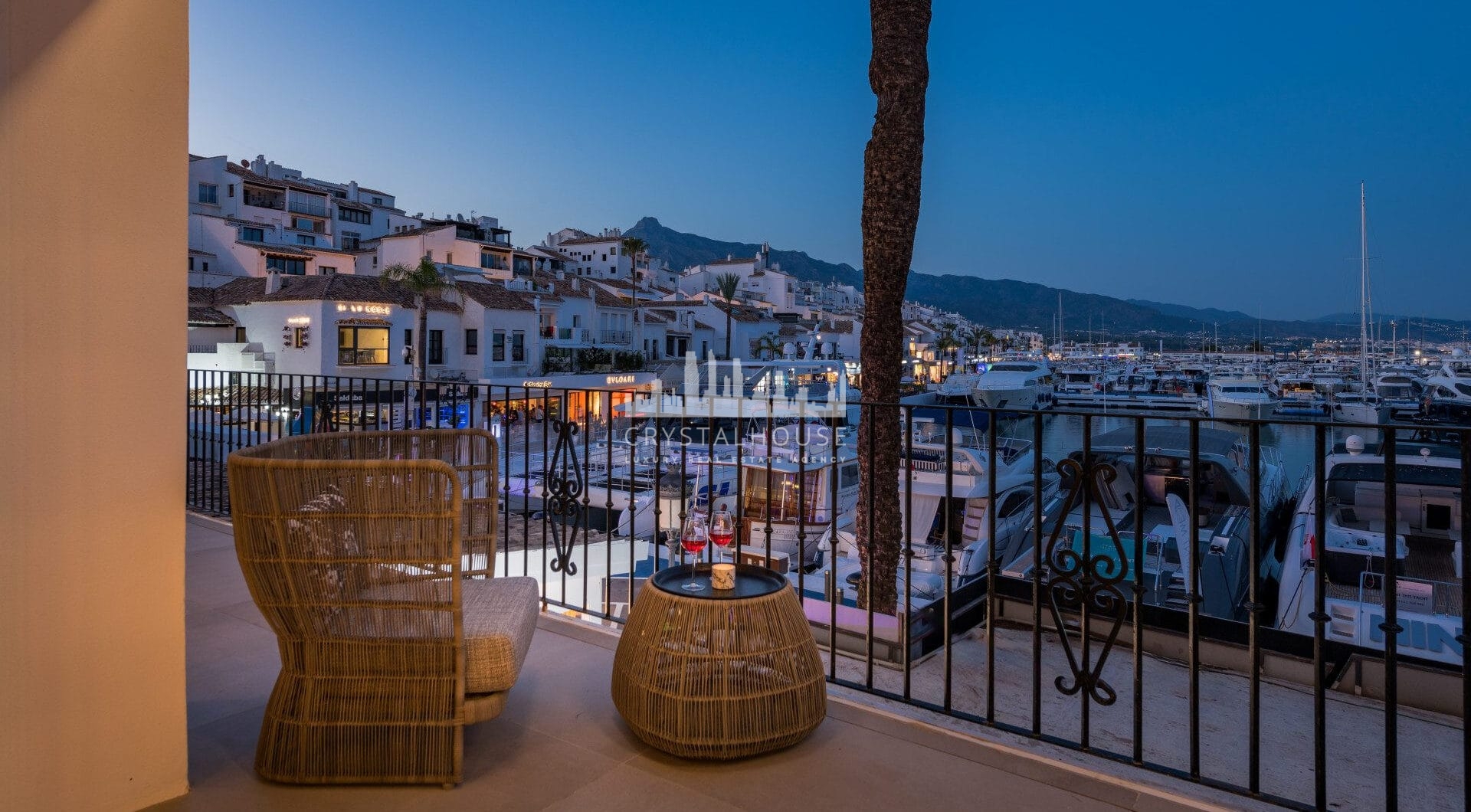 Luxury Renovated Frontline Apartment with Panoramic Views in Benabola, Puerto Banús