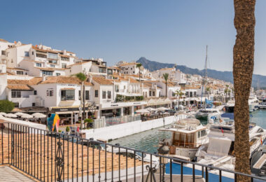 Luxury Renovated Frontline Apartment with Panoramic Views in Benabola, Puerto Banús