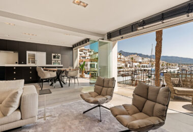 Luxury Renovated Frontline Apartment with Panoramic Views in Benabola, Puerto Banús