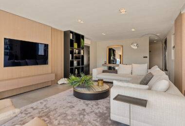 Luxury Renovated Frontline Apartment with Panoramic Views in Benabola, Puerto Banús